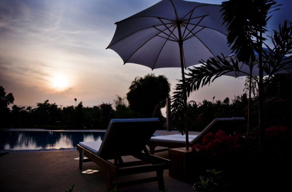 Jaroenrat Resort Samut Songkhram Exterior foto