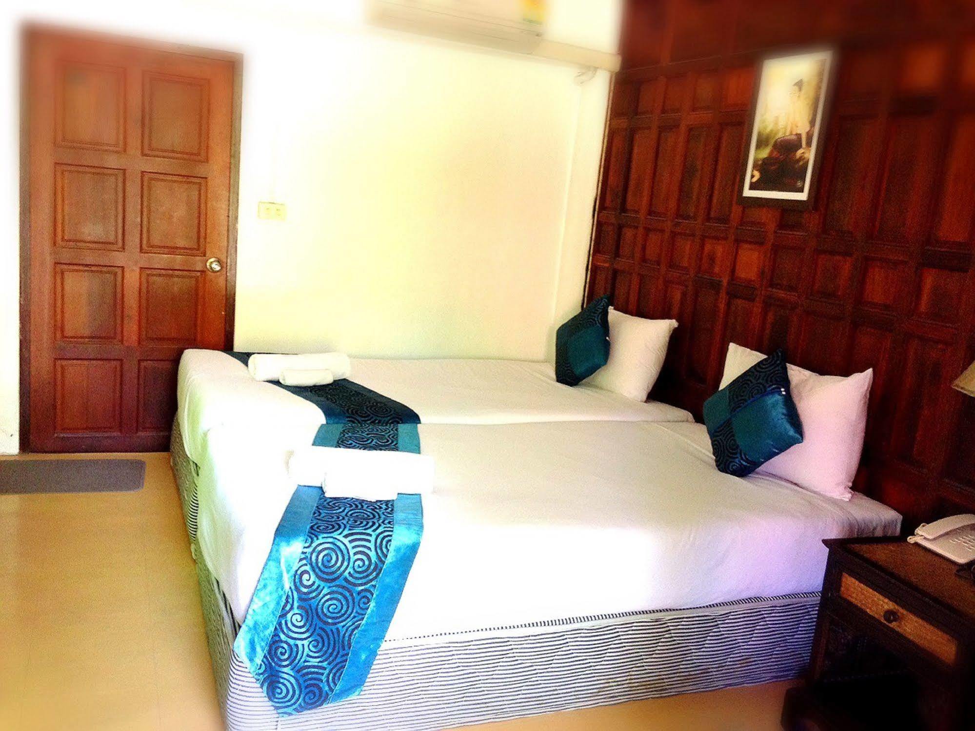 Jaroenrat Resort Samut Songkhram Exterior foto